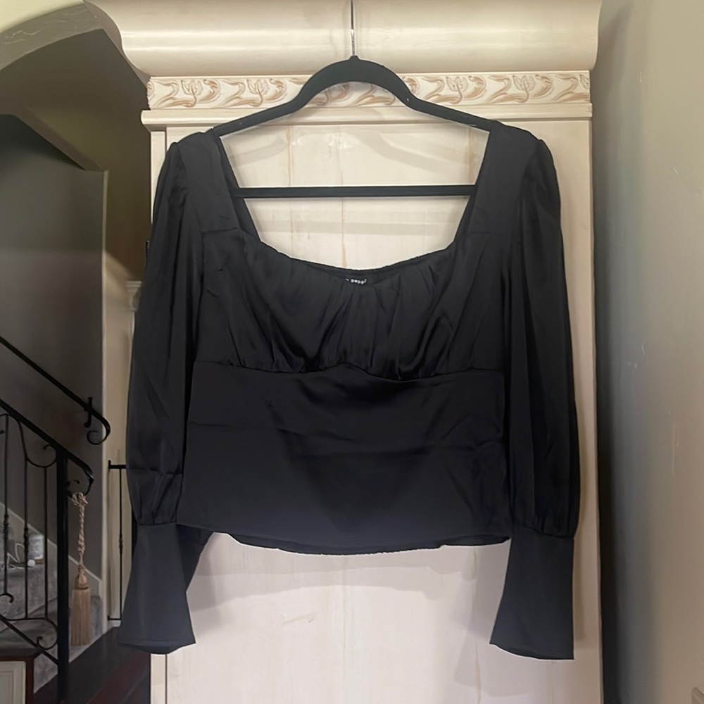 NWT Blu Pepper Black mid/crop top